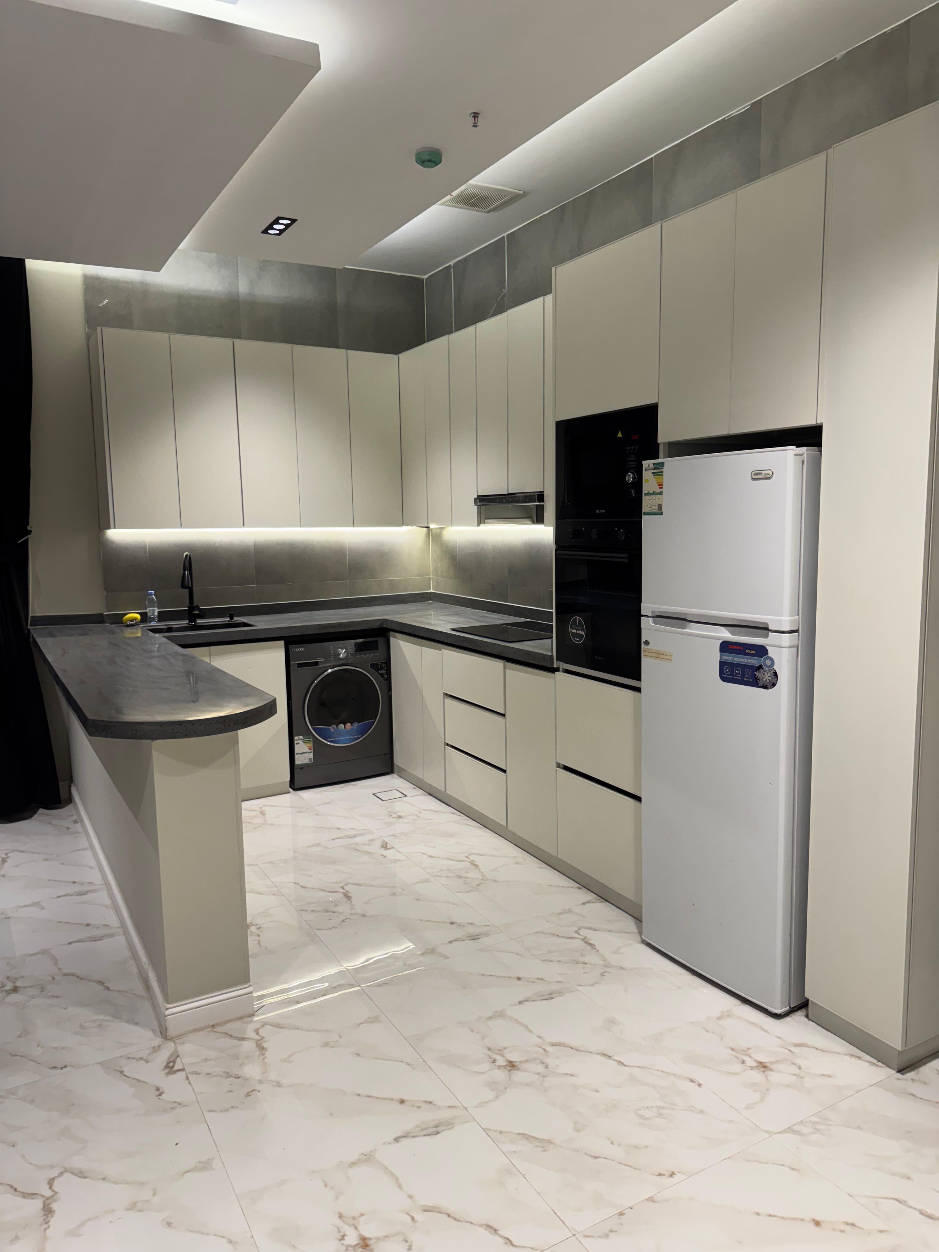 🏡 **Luxury Apartment for Annual Rent**   (Al-Qirwan District - **Fully Furnished**) 